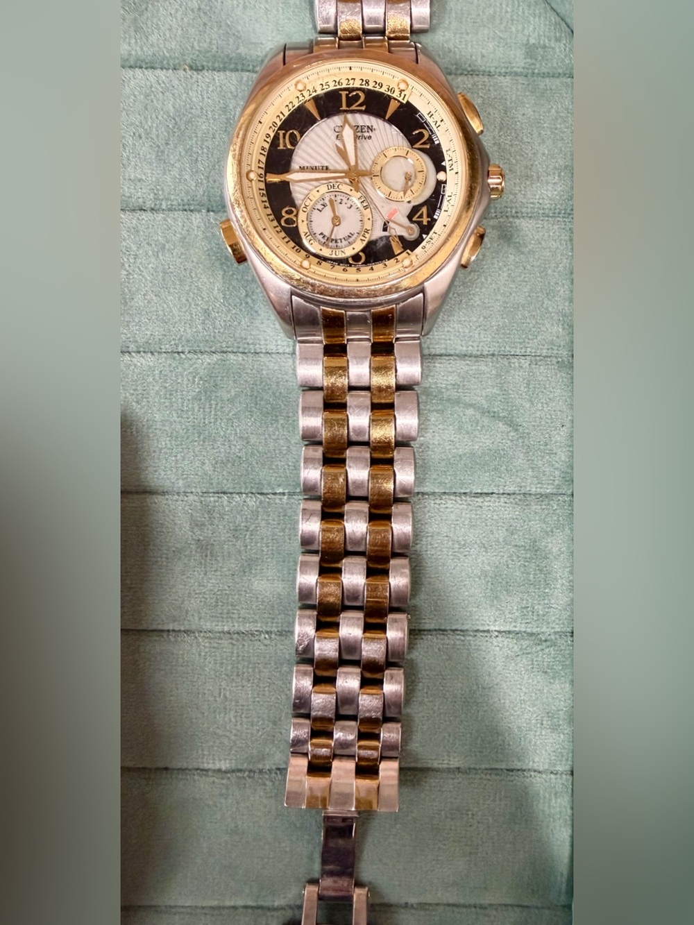 Citizen Two-Tone Gold and Silver Men’s Watch Bracelet